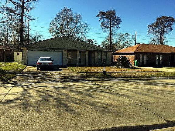 2nd image of 2424 Oakmere Dr