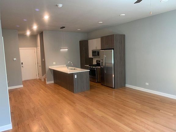 2nd image of 5117 S Kenwood Ave #101WW