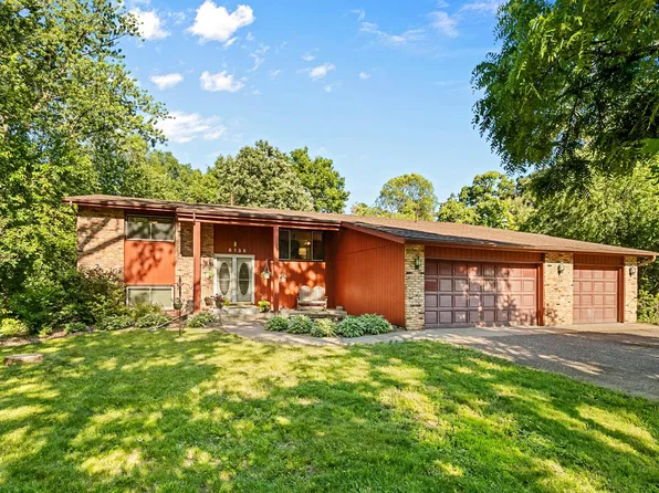8135 Long Lake Rd, Mounds View, MN 55112