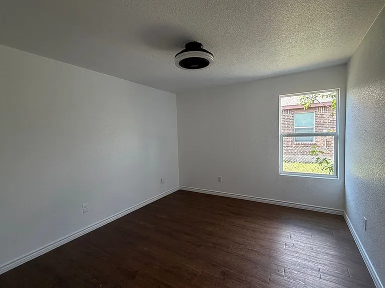 403 Olaf Dr #A — Photo 4