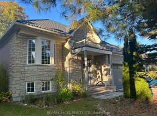 12 Cardinal Way, Wasaga Beach, ON L9Z 3B6