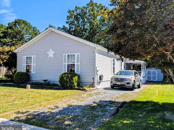 39 Dogwood Ln, Mays Landing, NJ 08330