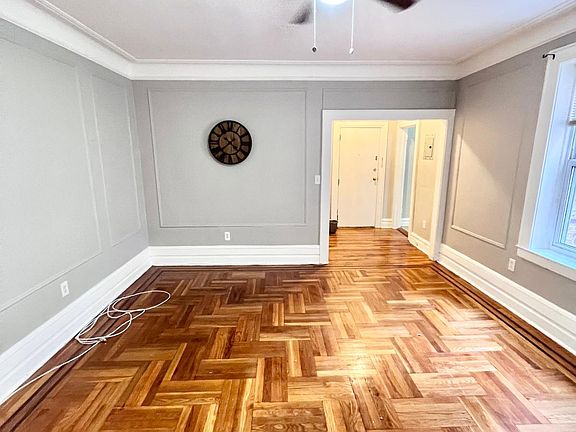 5th image of 285 Lincoln Ave APT 24