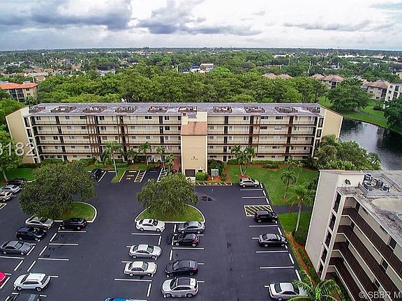 3rd image of 7770 NW 50th St APT 405