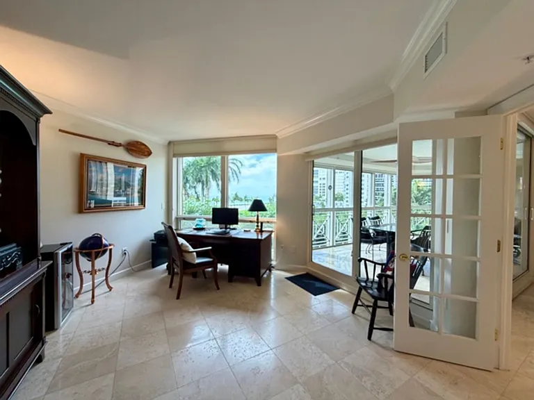 4021 Gulf Shore Blvd N #202 — Photo 8