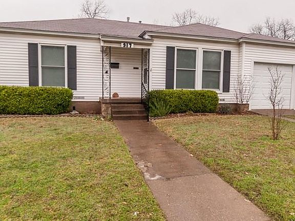 3rd image of 917 Sylvan Dr