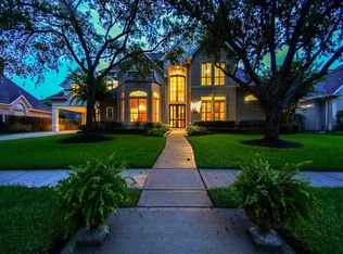 3323 Oak Tree Ct, Sugar Land, TX 77479