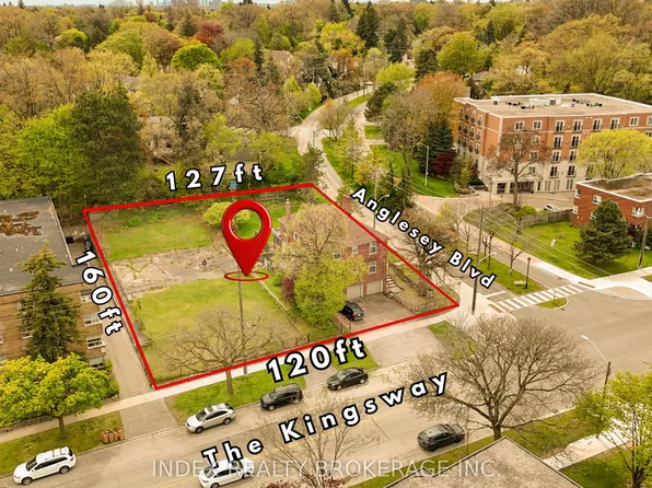 21 Anglesey Blvd, Toronto, ON M9A 3B4