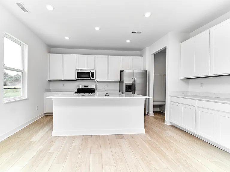 8603 Georgina St — Photo 7