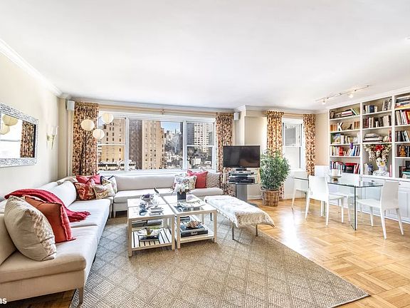 2nd image of 150 E 61st St APT 9F
