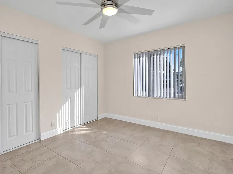 655 Jeffery St #7 — Photo 4