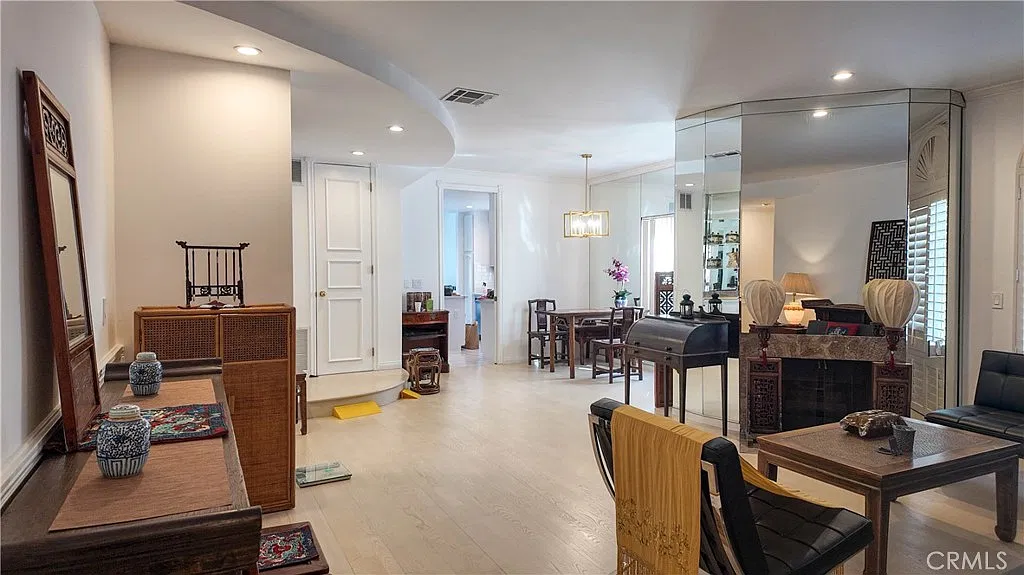 1 bed, 1493 sqft, $2,950 — Photo 4