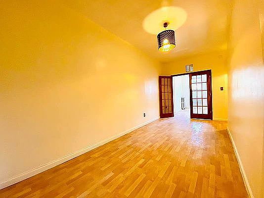 3rd image of 378 Tompkins Ave #1A