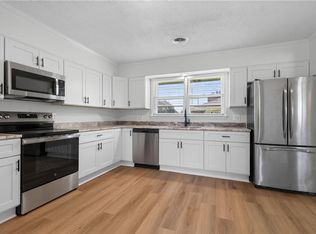 5941 Lathan Rd, Norfolk, VA 23502