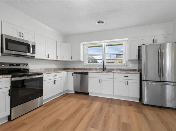 5941 Lathan Rd, Norfolk, VA 23502