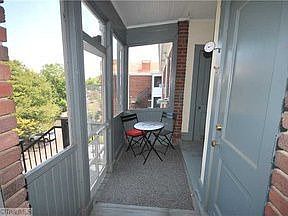 3rd image of 906-B6 W Market St