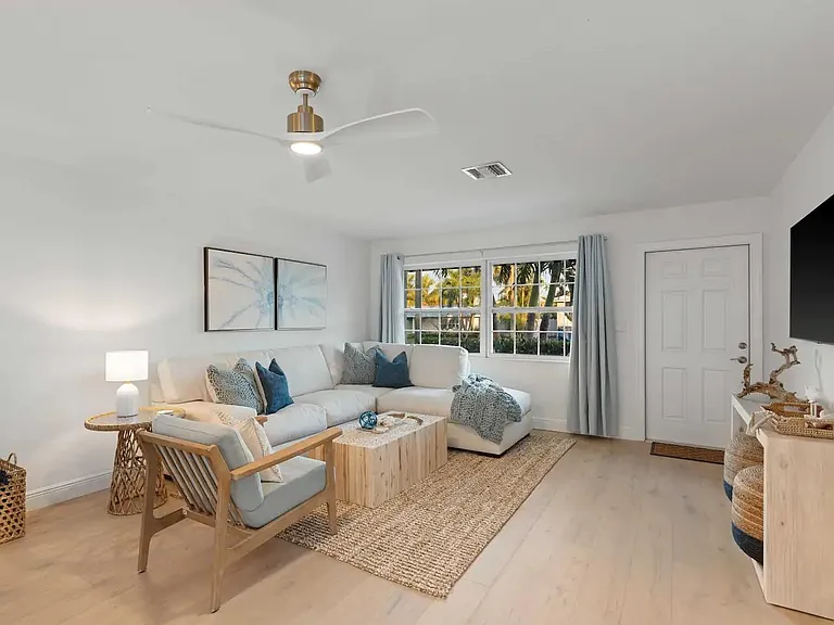 14051 Leeward Way — Photo 8