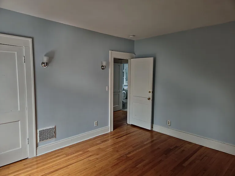 1021-23 Ackerman Ave #2 — Photo 5