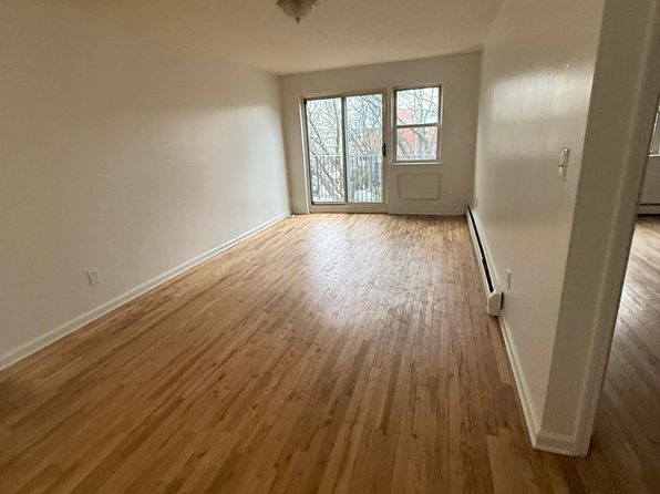 1354 E 40th St #2D