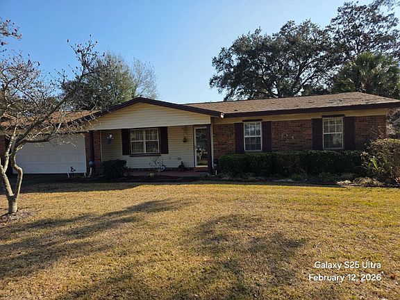 2nd image of 106 Alan A Dale Dr