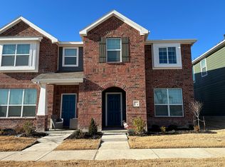 3943 Hometown Blvd, Heartland, TX 75126