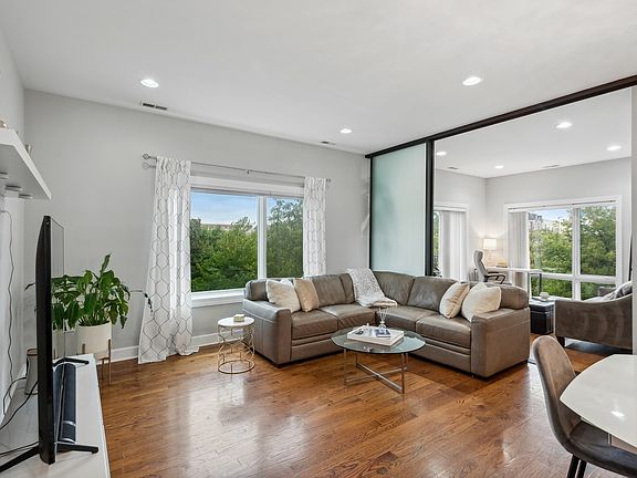 4th image of 645 Custer Ave Unit 403