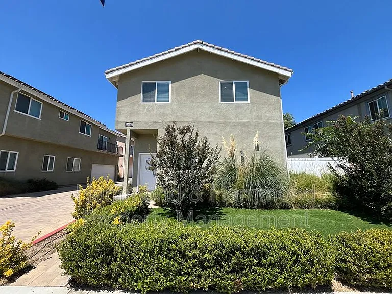 12680 Bradley Ave #9 — Photo 3
