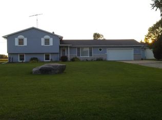 5189 Cribbins Rd, Avoca, MI 48006