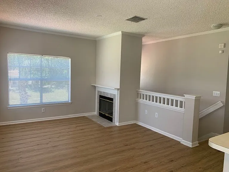1821 Arbor Lakes Cir — Photo 14