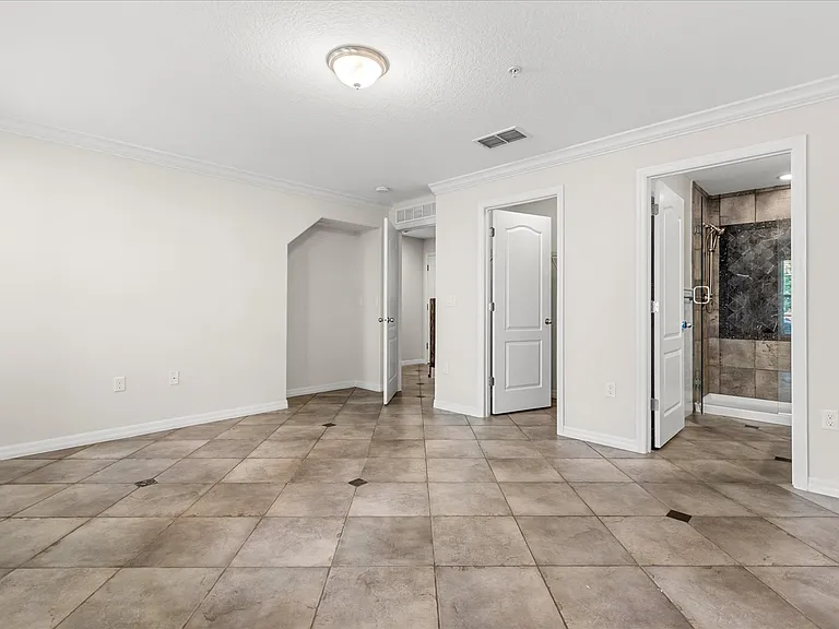 2046 Prospect Ave #1 — Photo 18