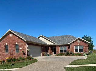 1029 Berry Hill Dr, Frankfort, KY 40601
