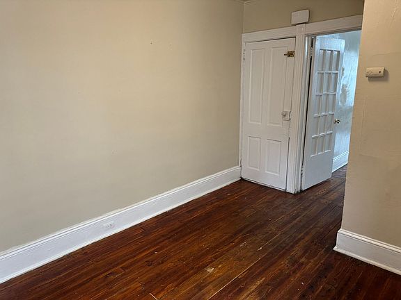5th image of 654.5 Columbia Ave APT 1