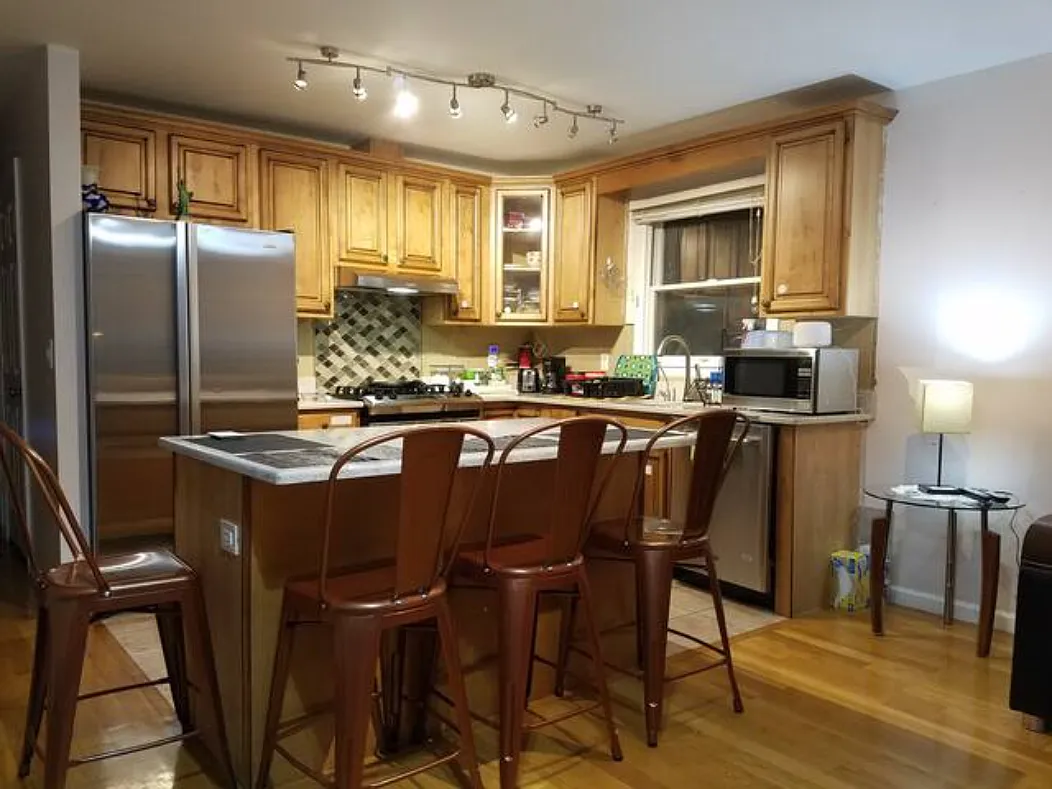 2 bed, 1200 sqft, $2,800 — Photo 3