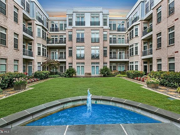 3rd image of 1209 N Charles St Unit 421