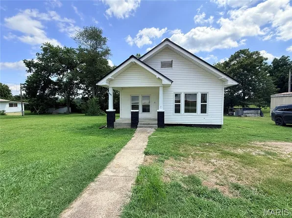 482 E Richardson Ave, Puxico, MO 63960