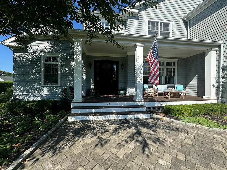 43 Shore Rd — Photo 6