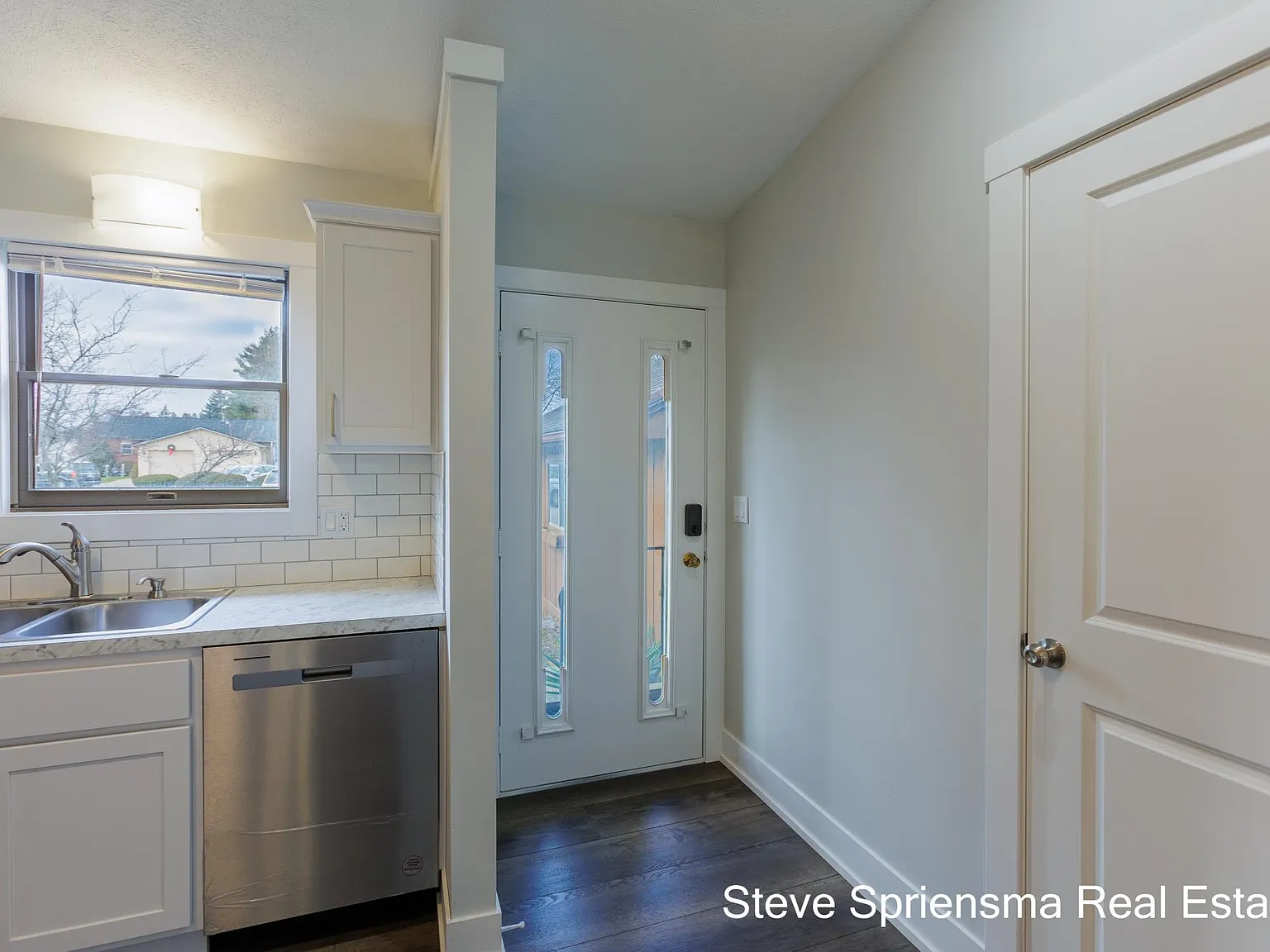 3266 Piccadilly Cir SE — Photo 4