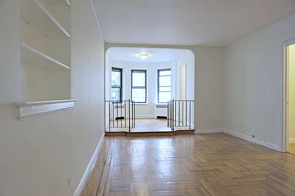 Rented by Metropolitan Equities | media 13