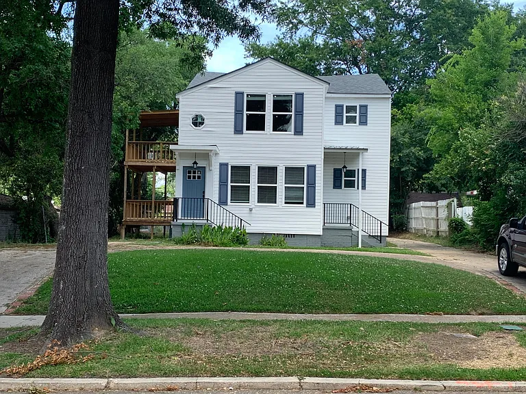 950 Linden St — Photo 1