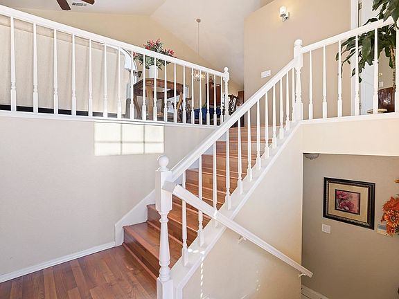 3rd image of 729 Park Meadow Dr