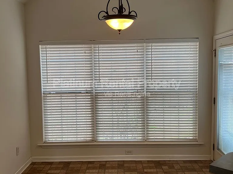 4093 Laurel Bend Ct — Photo 16