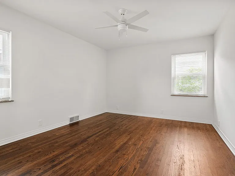 1000 Glenmore Ave — Photo 13