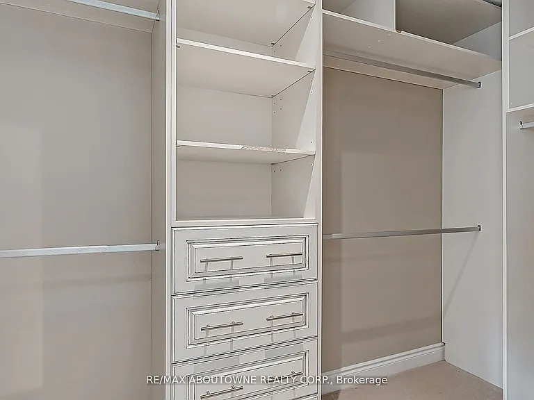 2415 Presquile Dr — Photo 21