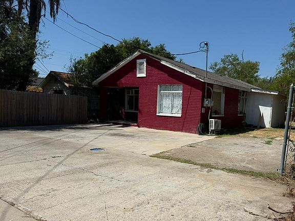 3rd image of 3504 Flores Ave