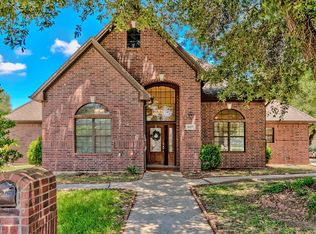 929 Montgomery St, Pt Neches, TX 77651
