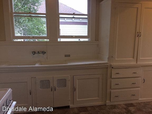 3rd image of 2161 San Antonio Ave #5809659