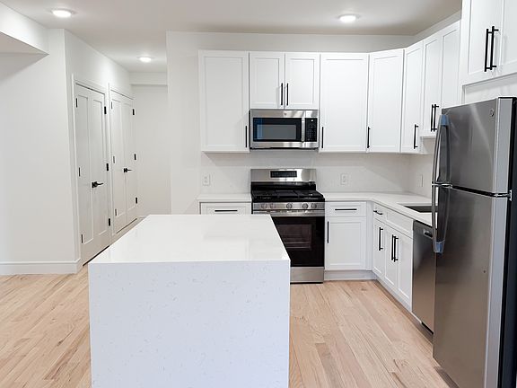 4th image of 323 Union Blvd #3H