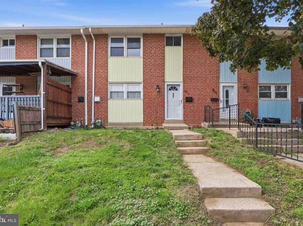 863 E Kings Ct, York, PA 17403