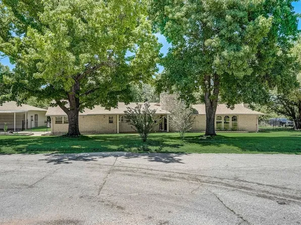 222 N 13th St, Tecumseh, OK 74873