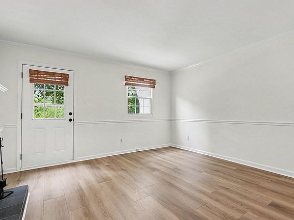 5th image of 6561 New Market Way